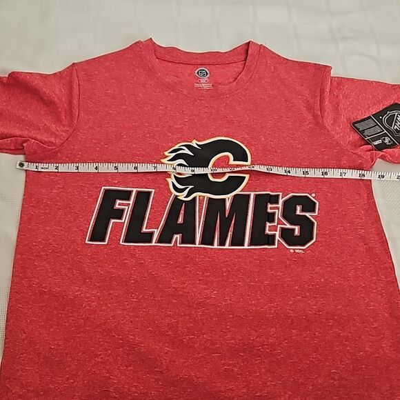 NHL Women's Hockey Logo Calgary Flames Short Sleeves T-Shirt Small - Picture 9 of 16